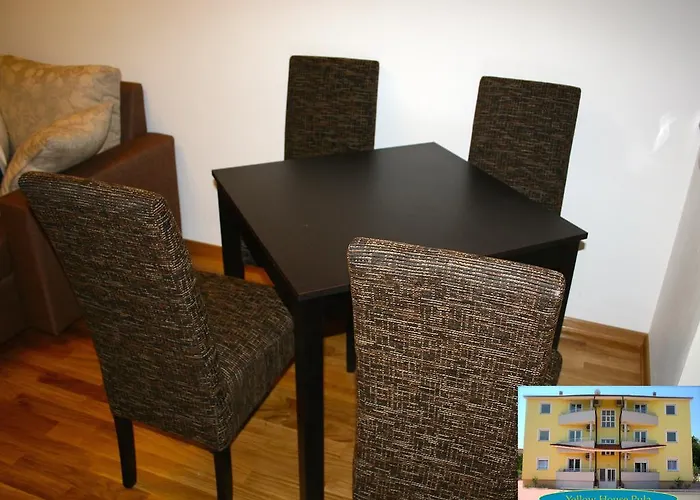 Apartament Yellow House *