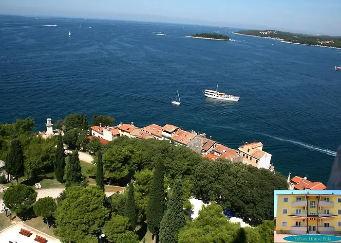 Apartament Yellow House Pula