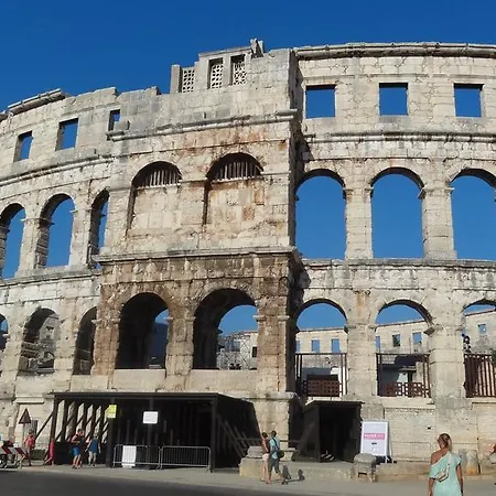 Appartamento Yellow House